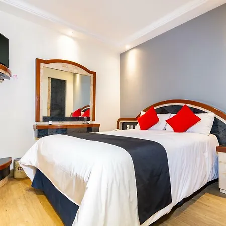 Hotel Monarca