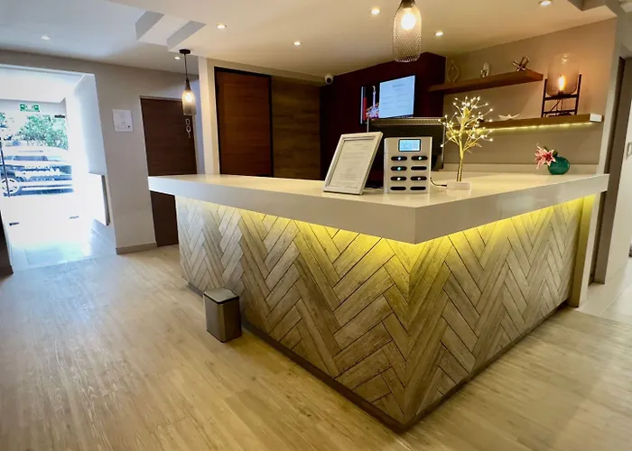Hotel Monarca 3*