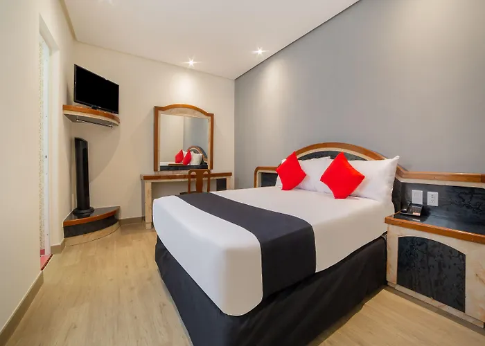 Hotel Monarca