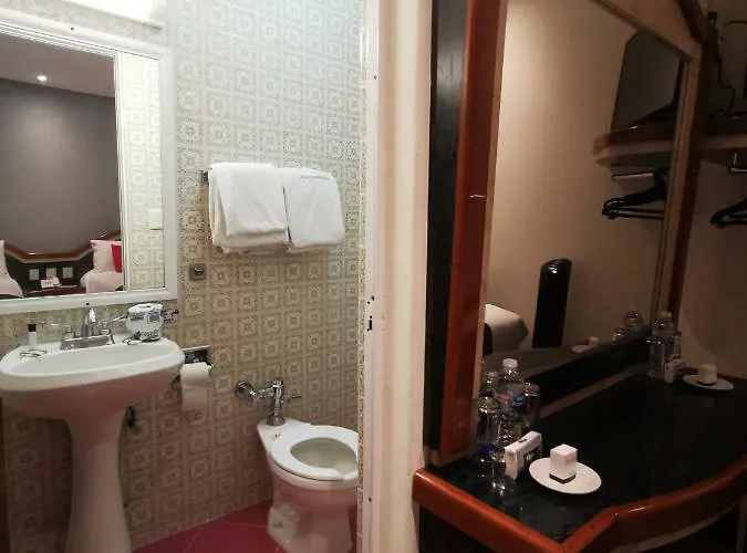 Monarca 3* Mexico City